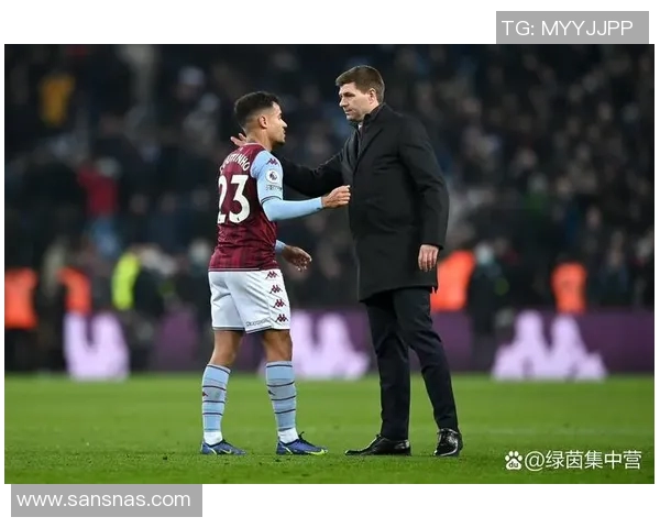 杰拉德：从英超传奇到足球教练的华丽转身与人生新篇