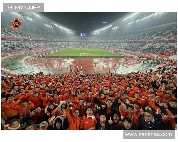 广州恒大与北京国安激战正酣中超巅峰对决引发球迷热议与期待